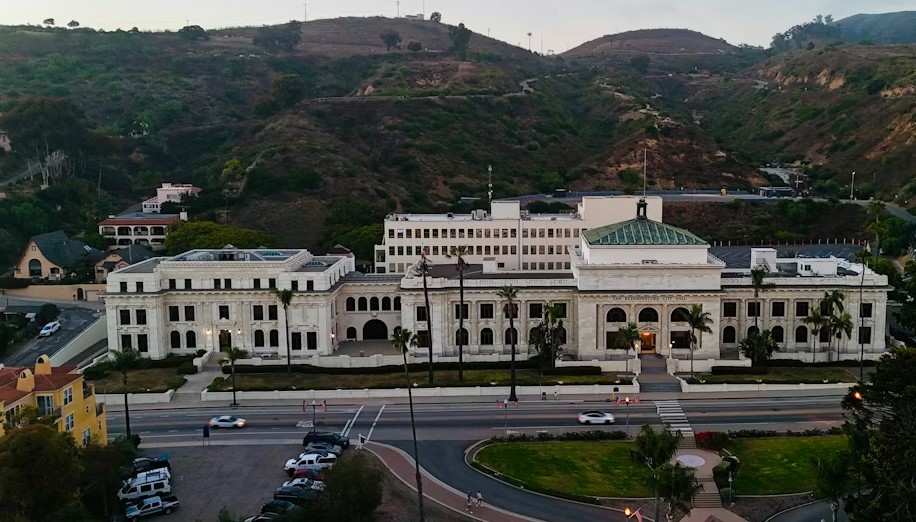 Best Private Hospitals In California.jpg